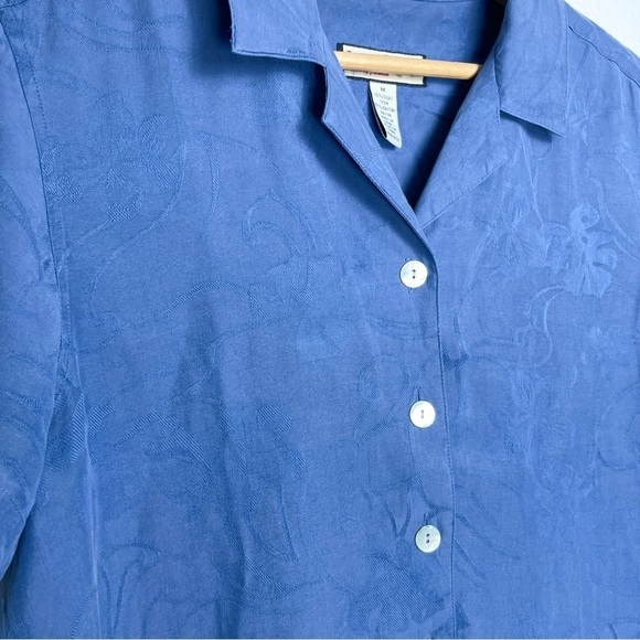 Jamaica Bay Blue Floral Button Down T-Shirt Silk Blend Sz. Medium - Picture 7 of 9